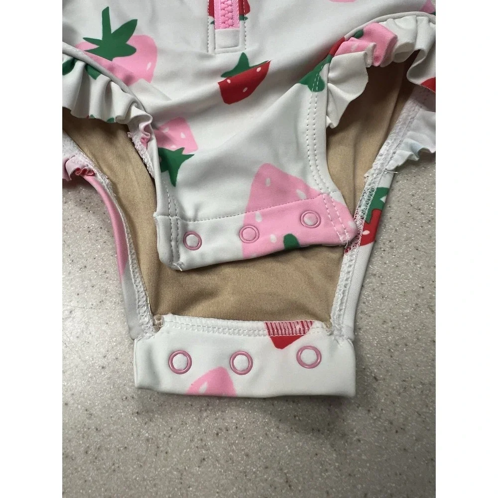 Old Navy‎ Girls Printed Zip-Front Strawberry Swimsuit Swimming Suit 6/12m